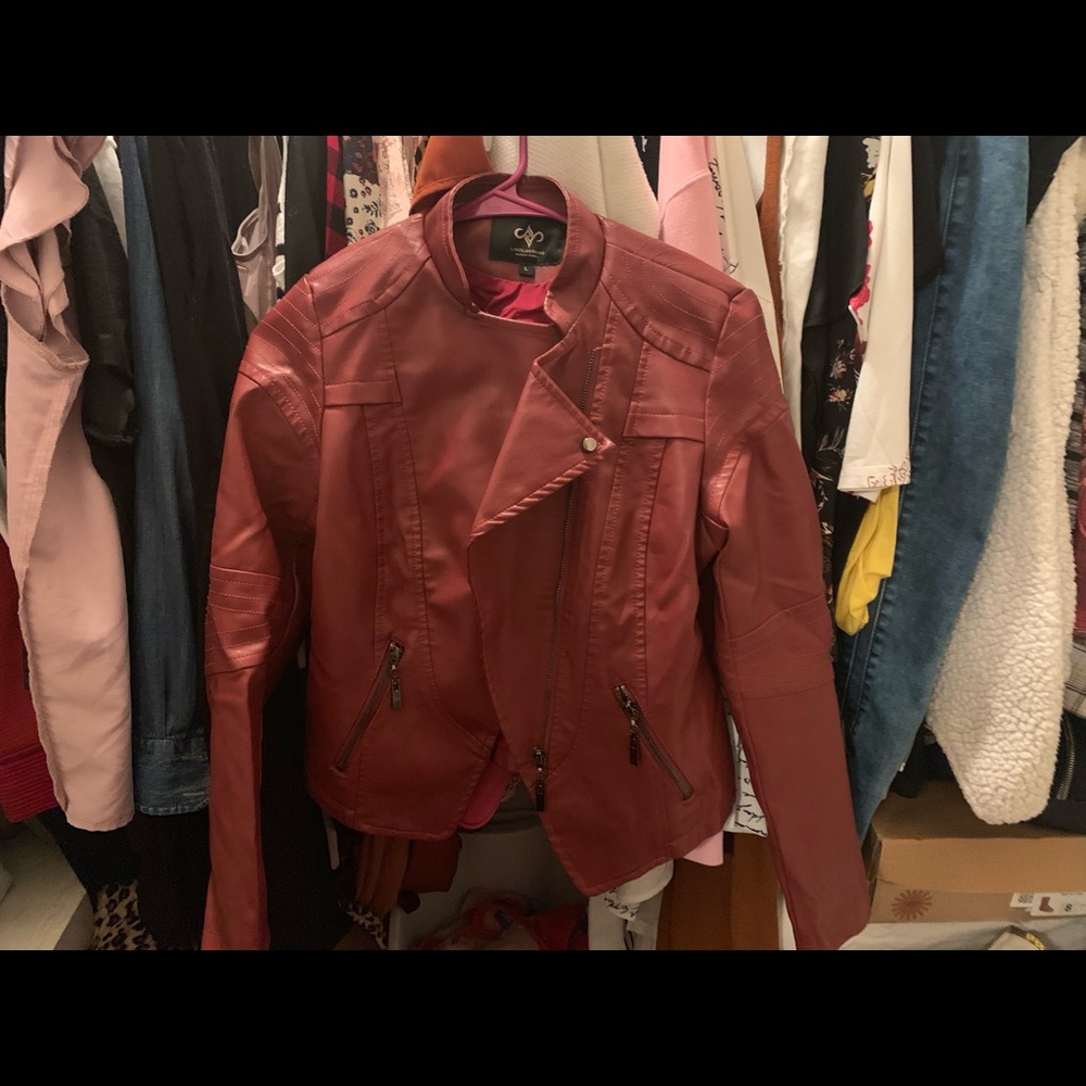 Leather jacket - Picture 2 of 8